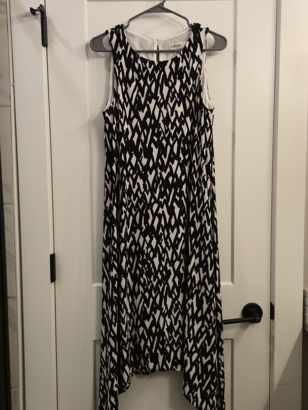 Jones Studio Black & White Abstract Sleeveless A-Line Dress